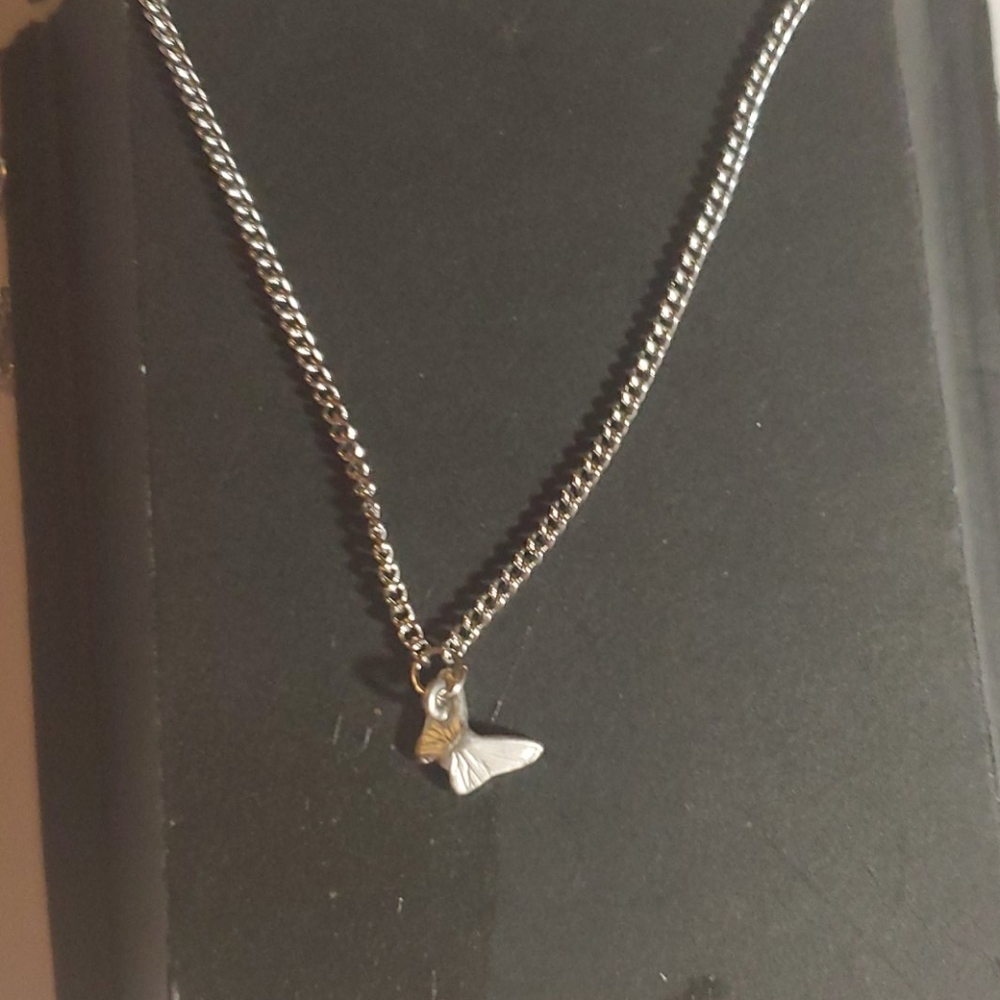 🟡 4/$20 NWT Butterfly necklace